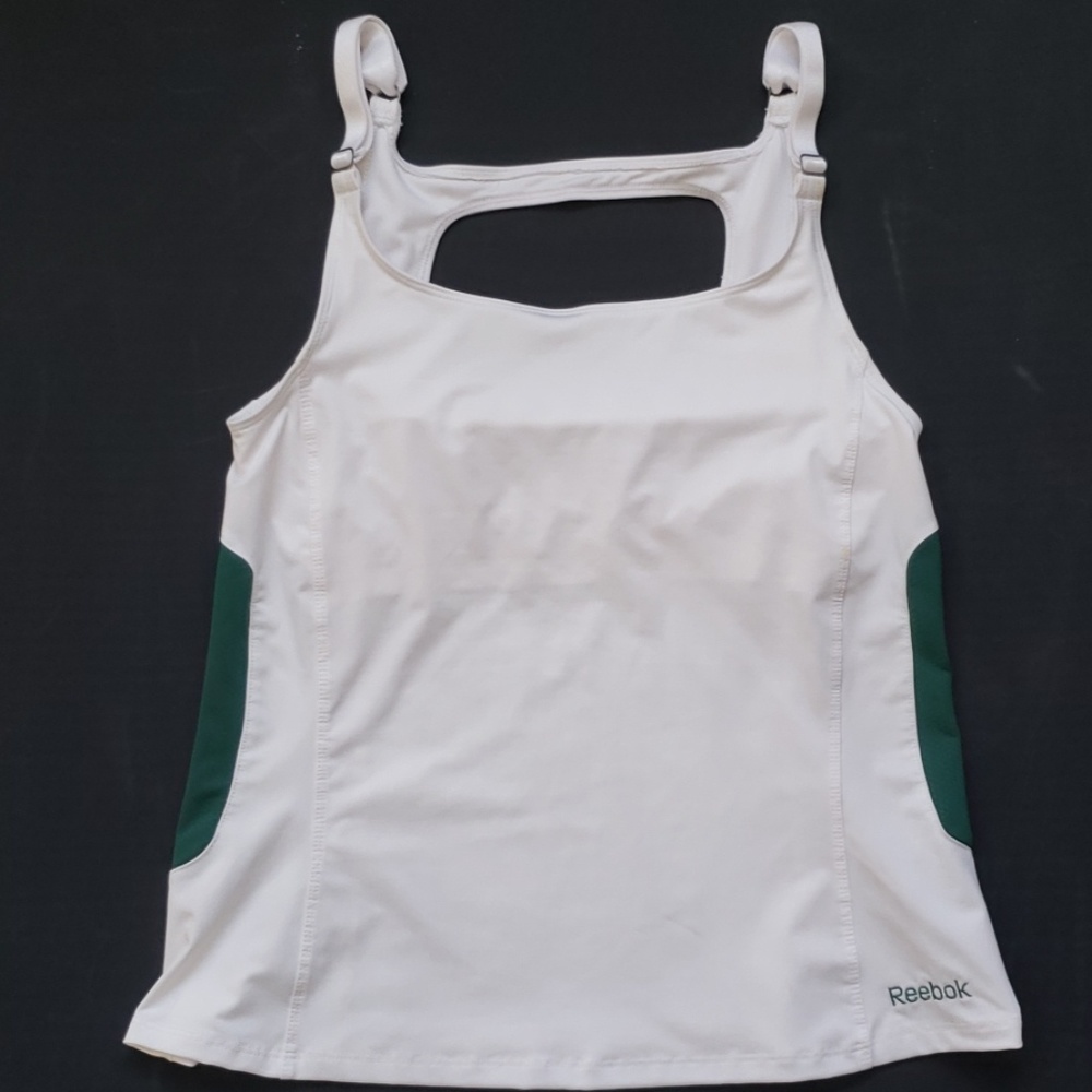 🌻Reebok Athletic Tank with Built in Bra